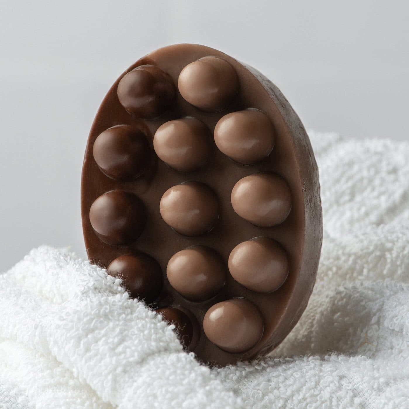 Масажне антицелюлітне мило з люфою Dark Cocoa — Какао — фото 3