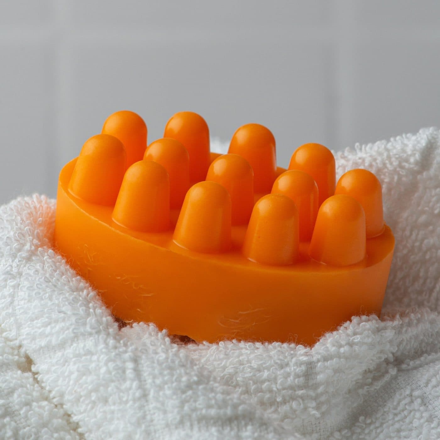 Масажне антицелюлітне мило з люфою Orange Peel Scrub — Апельсин — фото 3